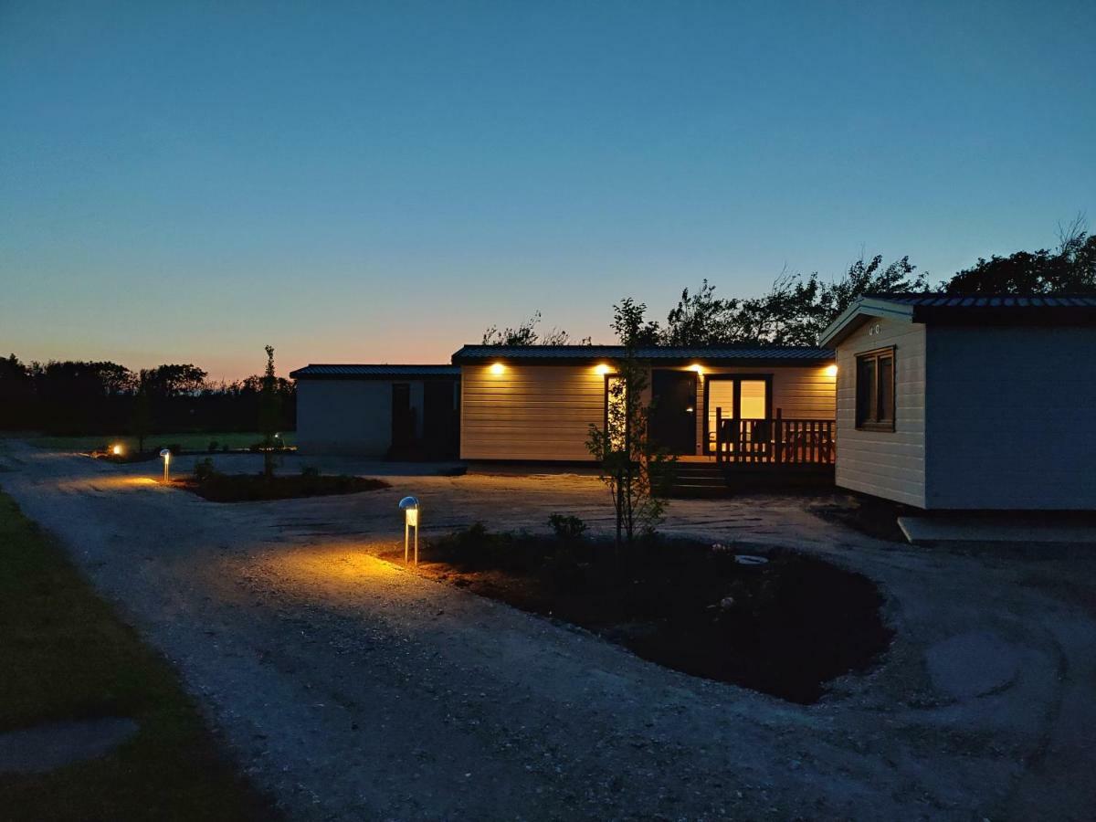 Nissum Fjord Camping Fjand Gårde المظهر الخارجي الصورة